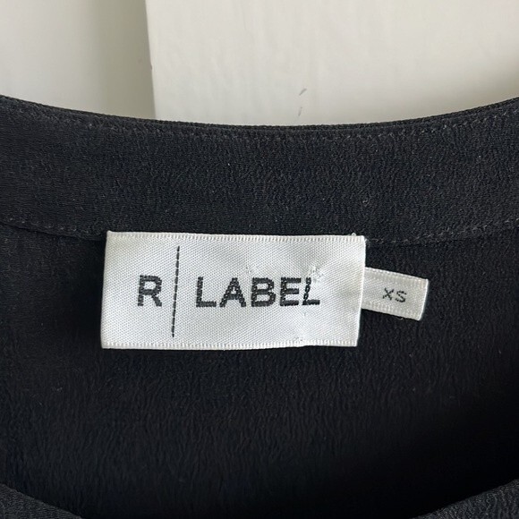 R | Label The Reset 100% Silk shell Blouse round Neck Top Sz XS excellent - Picture 2 of 6